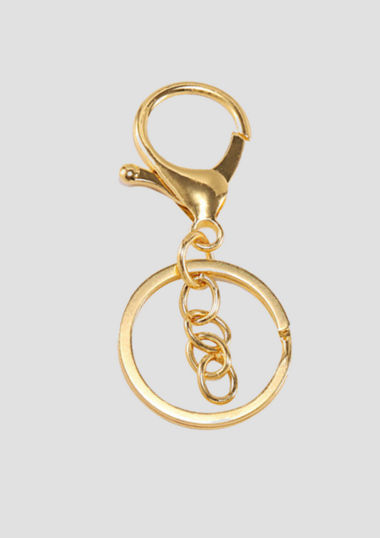 Gold keychain base from Ronja Studio – the perfect starting point for building your custom bag charm